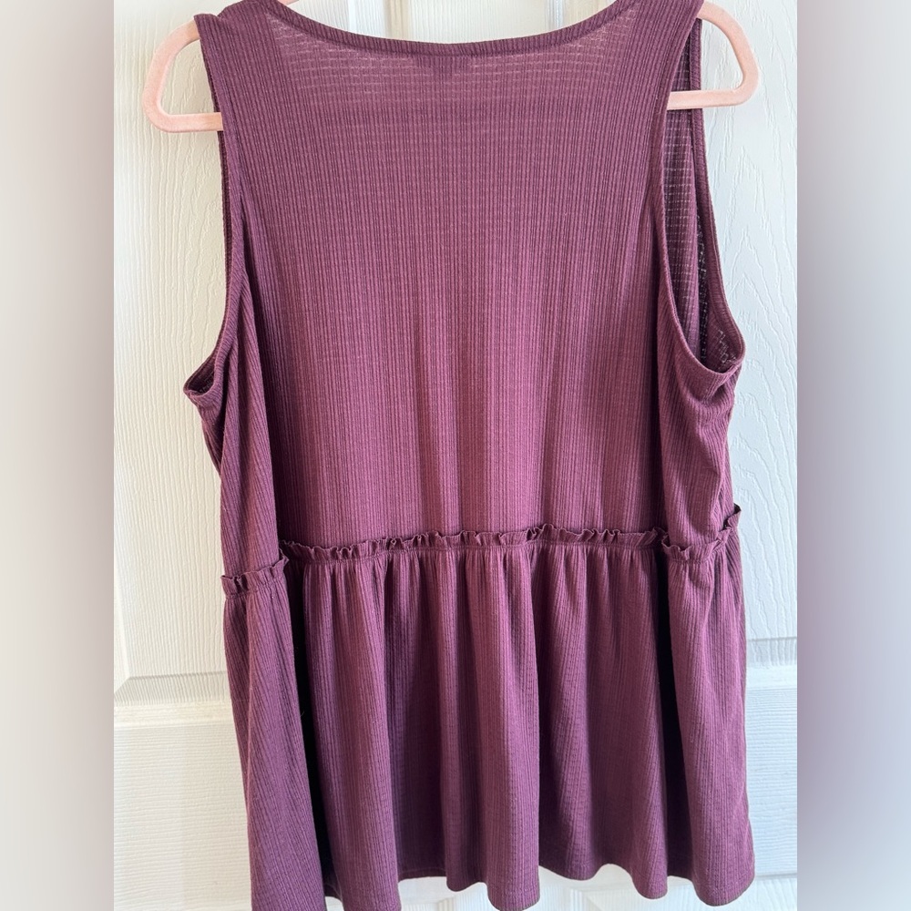Torrid Mauve Sleeveless button up Blouse - Picture 4 of 4